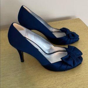 Nina Peep Tow Bow Heels